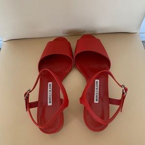 Sold😃Manolo Blahnik Leather sandals size 38
